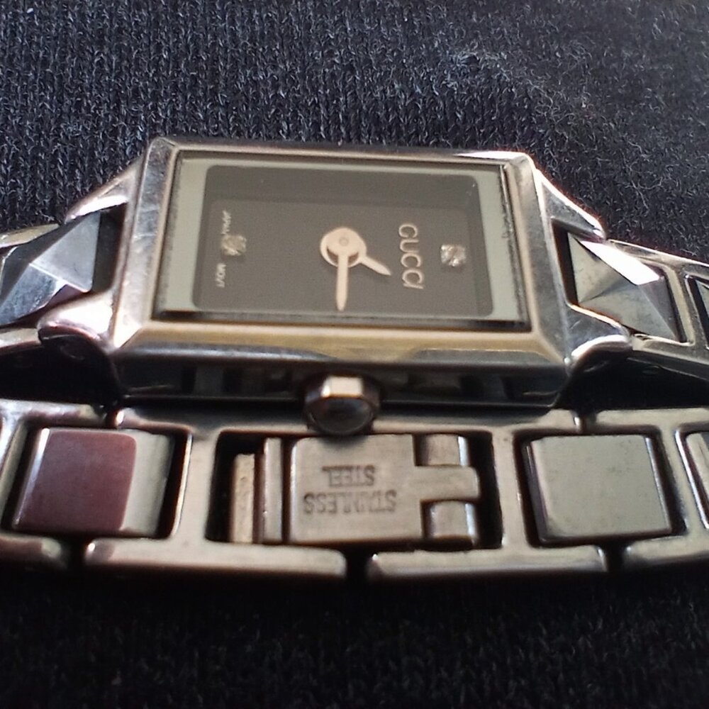 Gucci  G-Frame Diamond Dial Ladies Watch